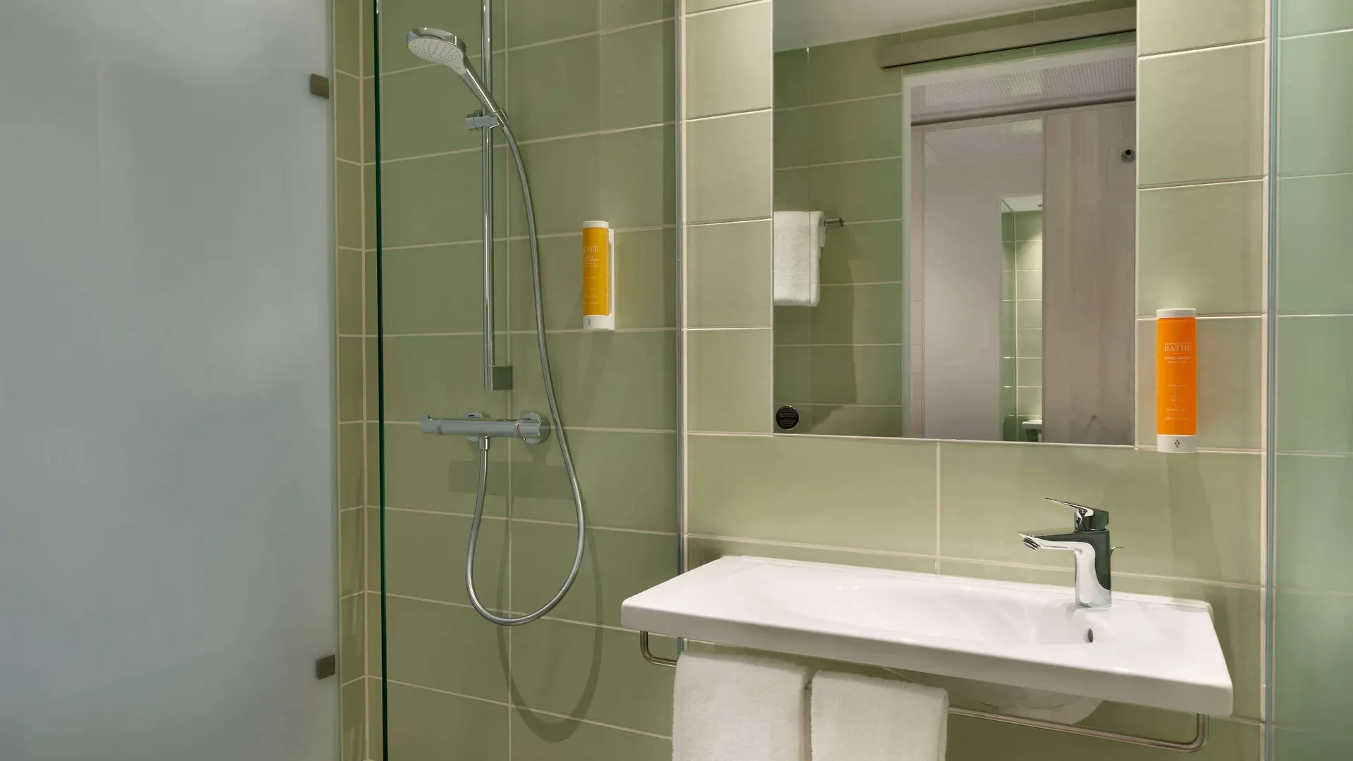 Super 8 By Wyndham Augsburg Hotel
