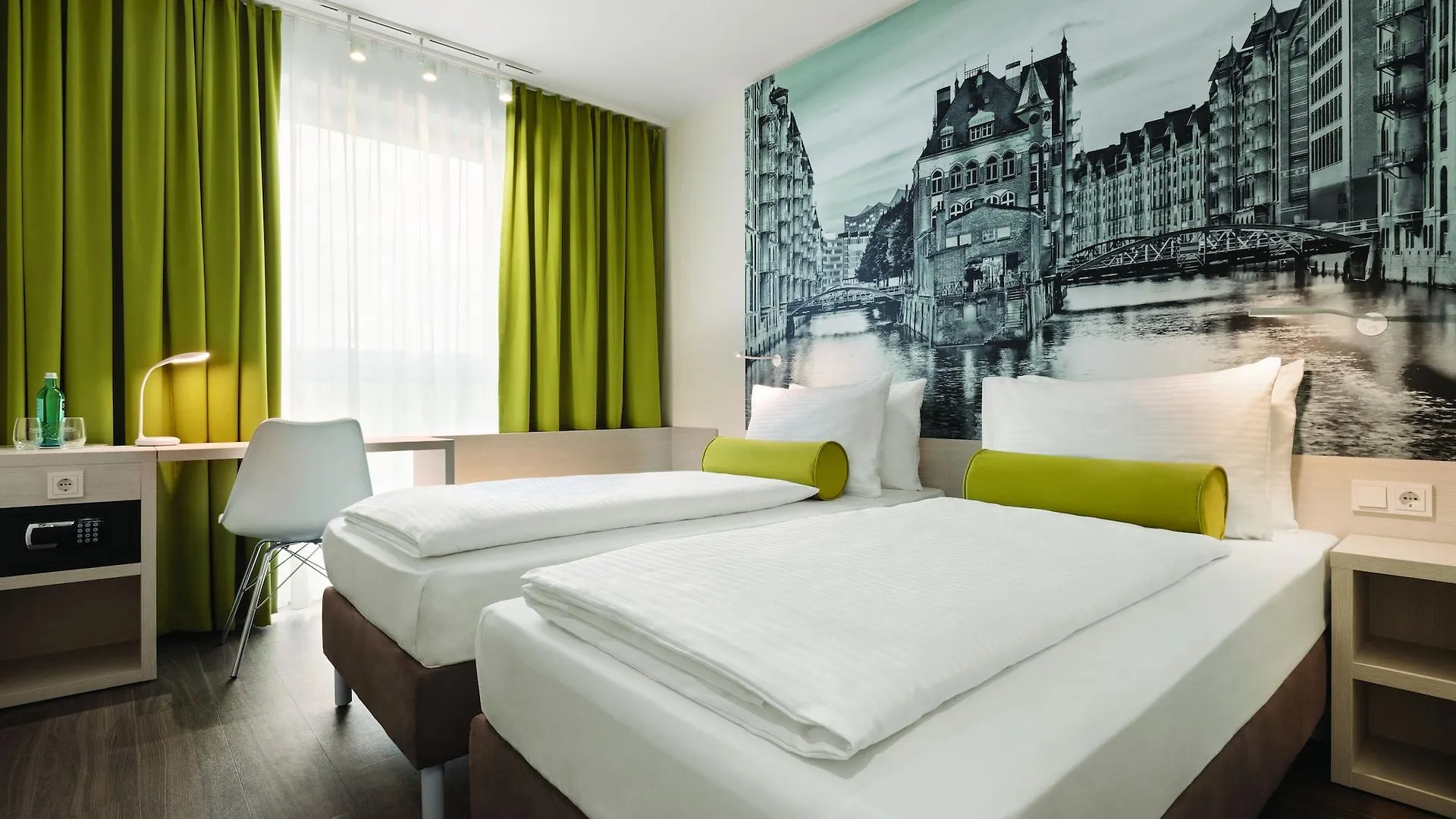 Super 8 By Wyndham Augsburg Hotel 3*,  Germany